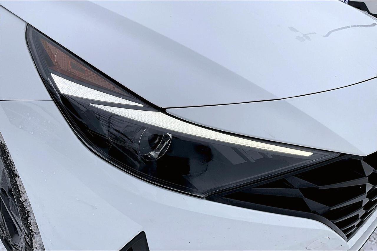 2023 Hyundai Elantra PREFERRED   HEATED SEATS/STEER   BLINDSPOT ASSIST Photo