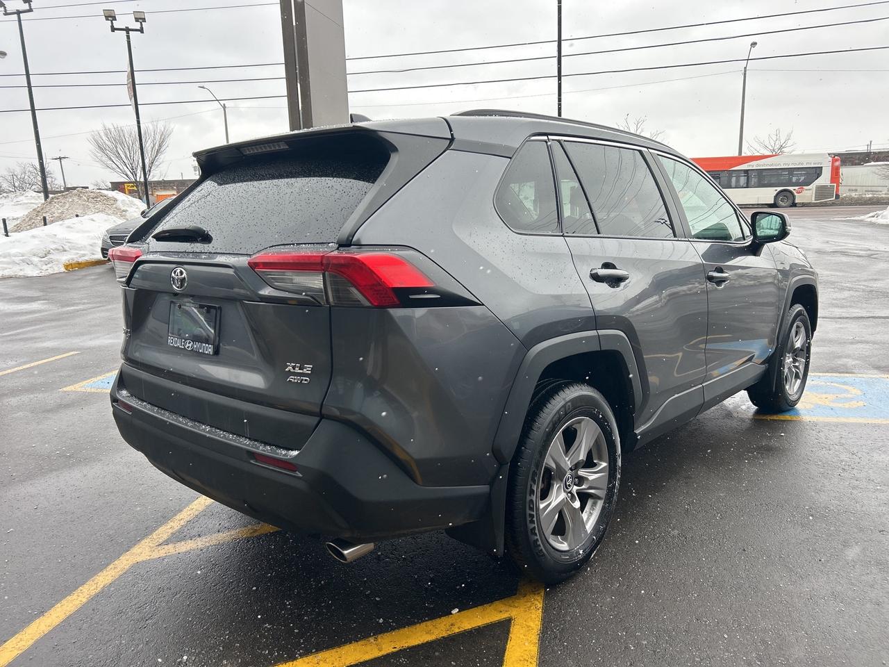 2022 Toyota RAV4 XLE AWD   CLEAN CARFAX Photo
