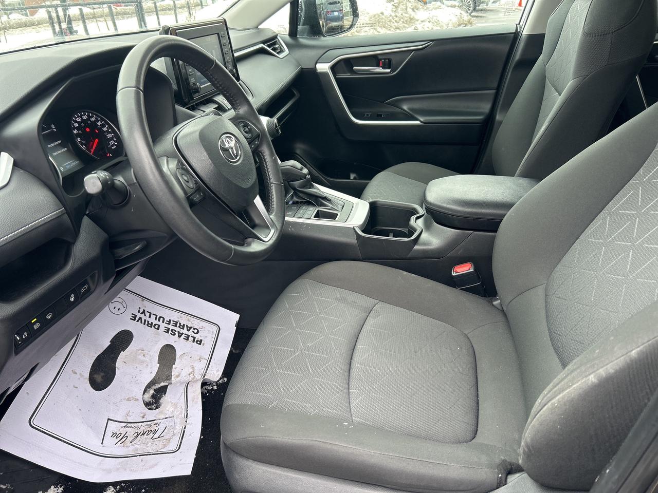 2022 Toyota RAV4 XLE AWD   CLEAN CARFAX Photo