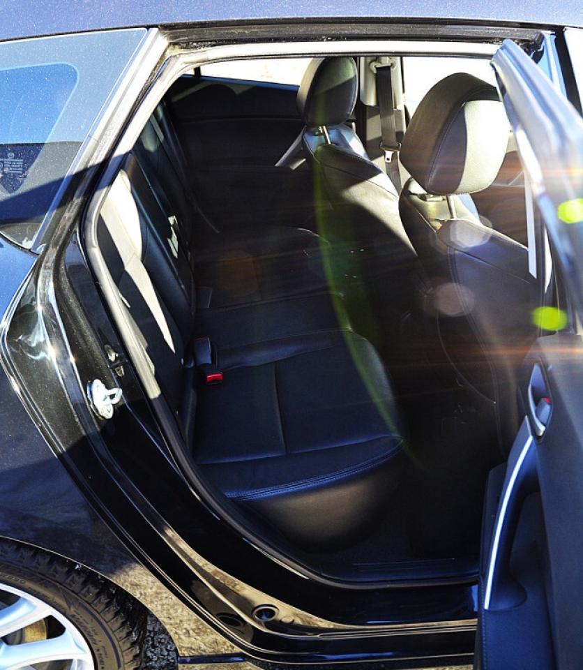 2012 Mazda MAZDA3 4dr Sedan AUTOMATIC GT Edition Photo