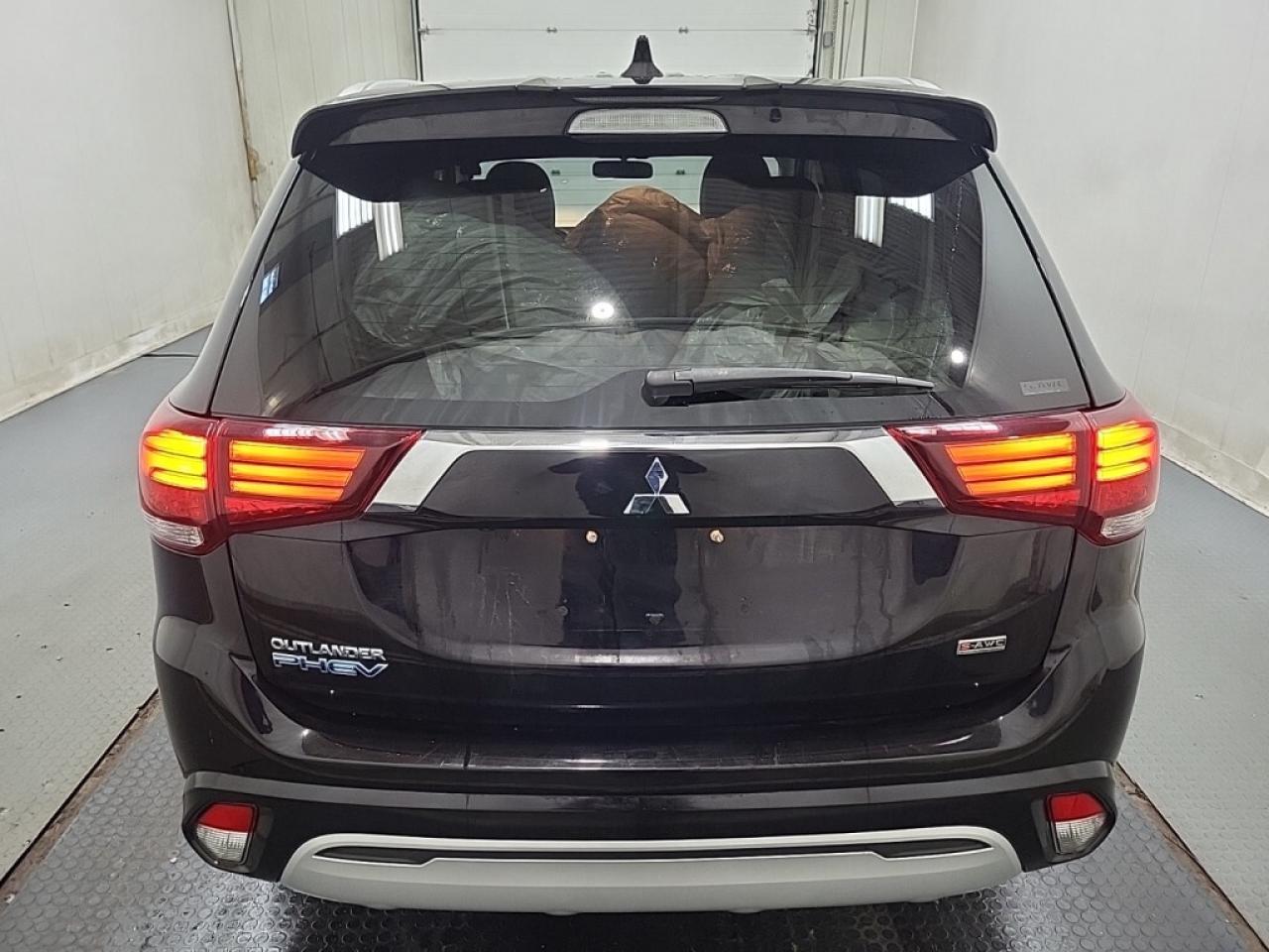 2020 Mitsubishi Outlander PHEV SEL 4dr AWC Automatic Photo