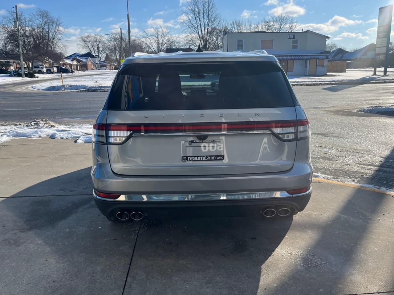 2023 Lincoln Aviator RESERVE PREMIUM FIT AND FINISH Photo