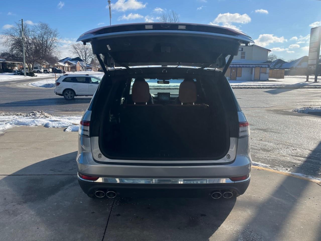 2023 Lincoln Aviator RESERVE PREMIUM FIT AND FINISH Photo