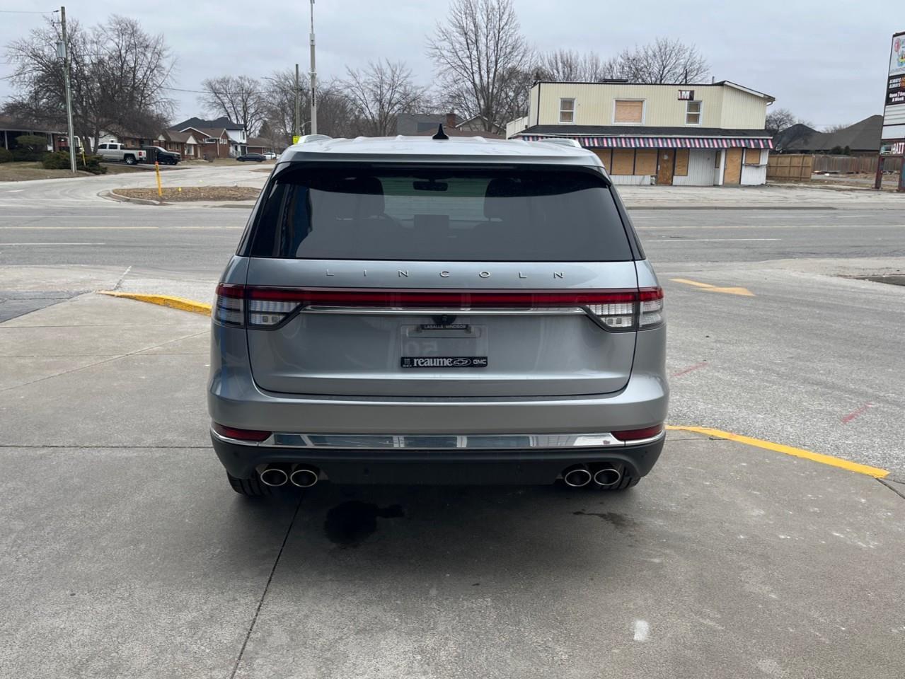 2023 Lincoln Aviator RESERVE PREMIUM FIT AND FINISH Photo
