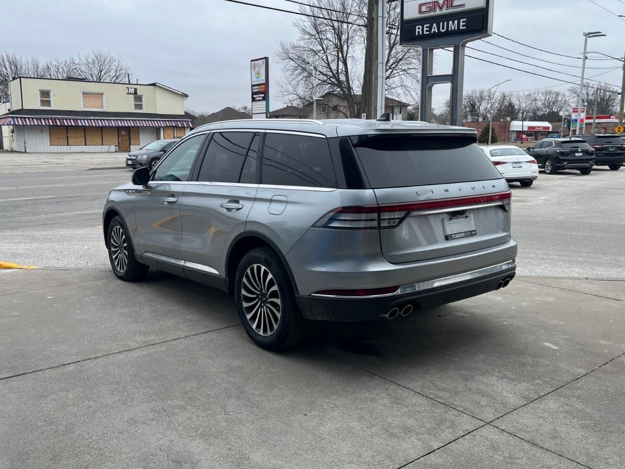 2023 Lincoln Aviator RESERVE PREMIUM FIT AND FINISH Photo