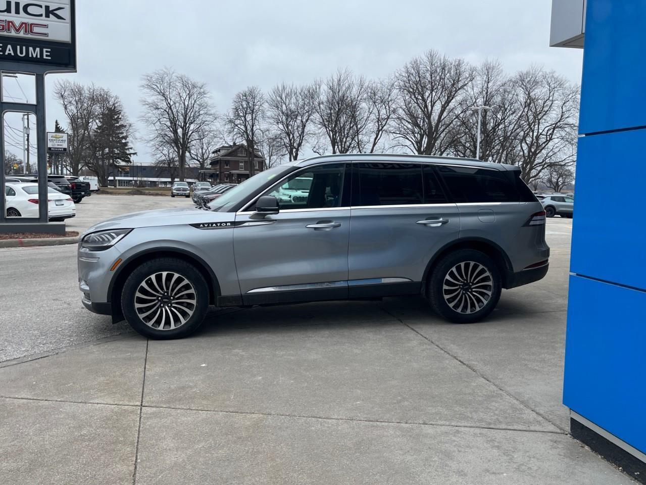 2023 Lincoln Aviator RESERVE PREMIUM FIT AND FINISH Photo