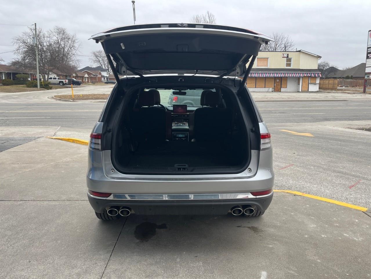 2023 Lincoln Aviator RESERVE PREMIUM FIT AND FINISH Photo