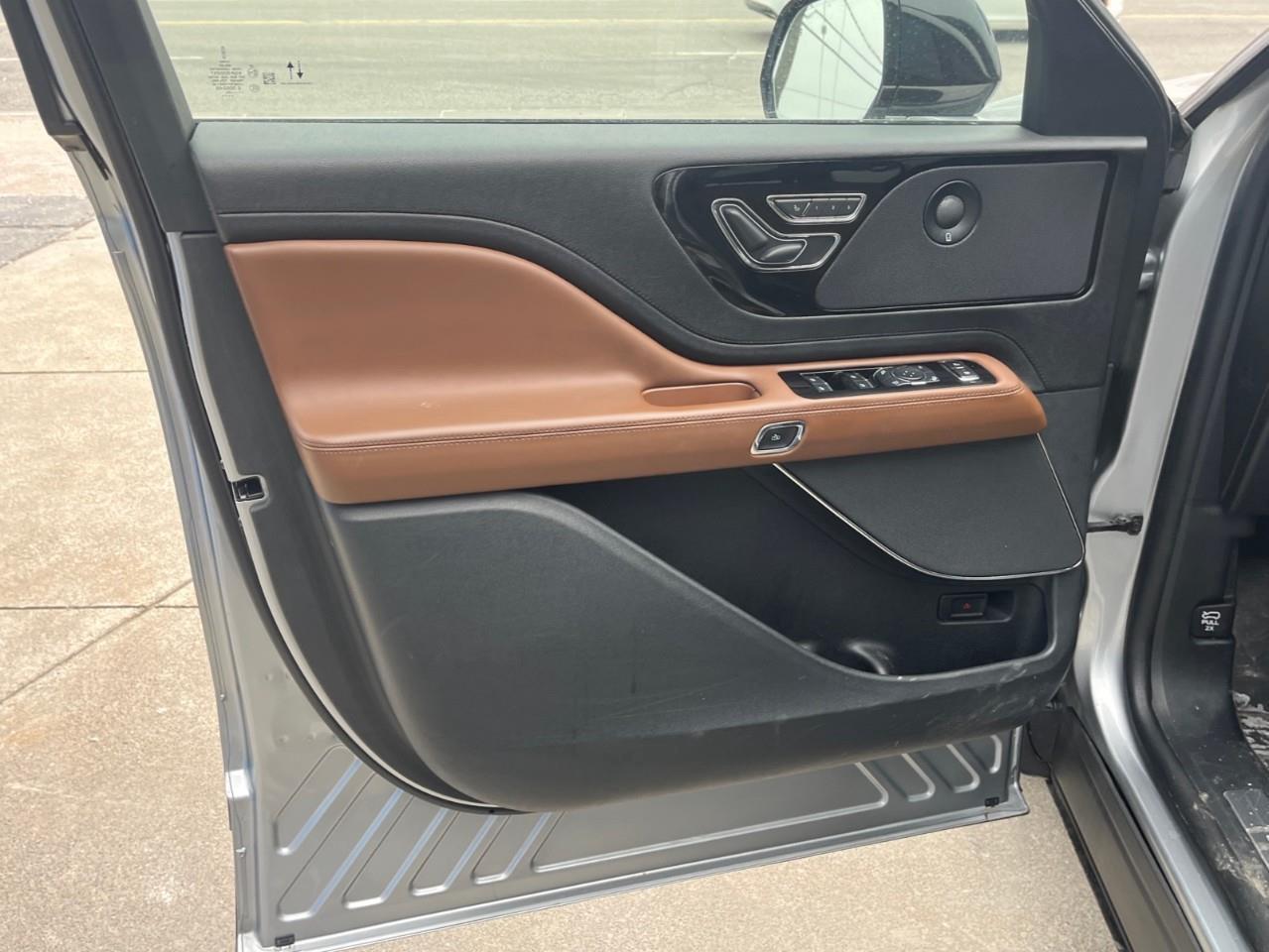 2023 Lincoln Aviator RESERVE PREMIUM FIT AND FINISH Photo