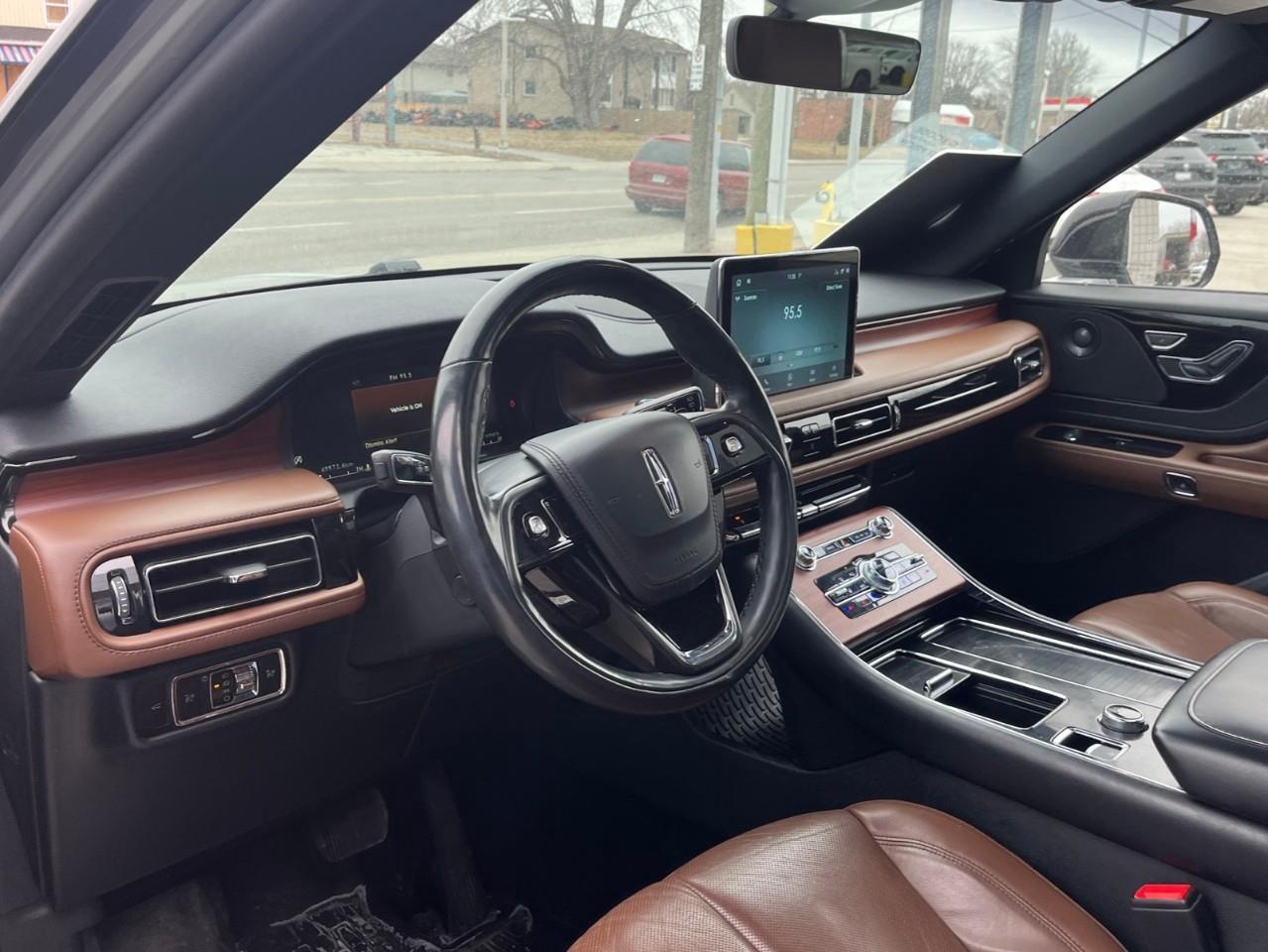 2023 Lincoln Aviator RESERVE PREMIUM FIT AND FINISH Photo
