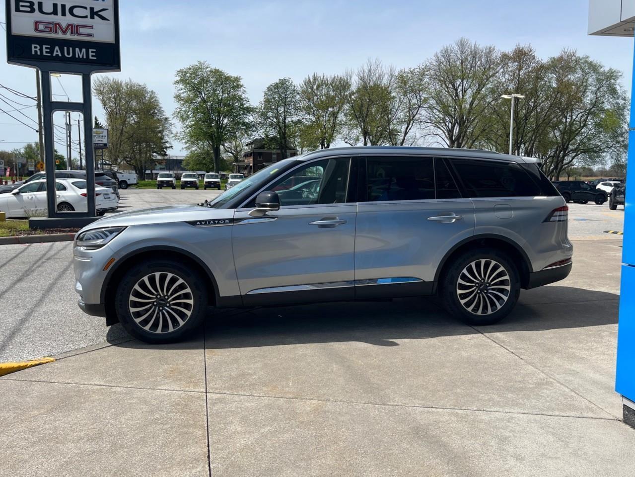 2023 Lincoln Aviator RESERVE PREMIUM FIT AND FINISH Photo