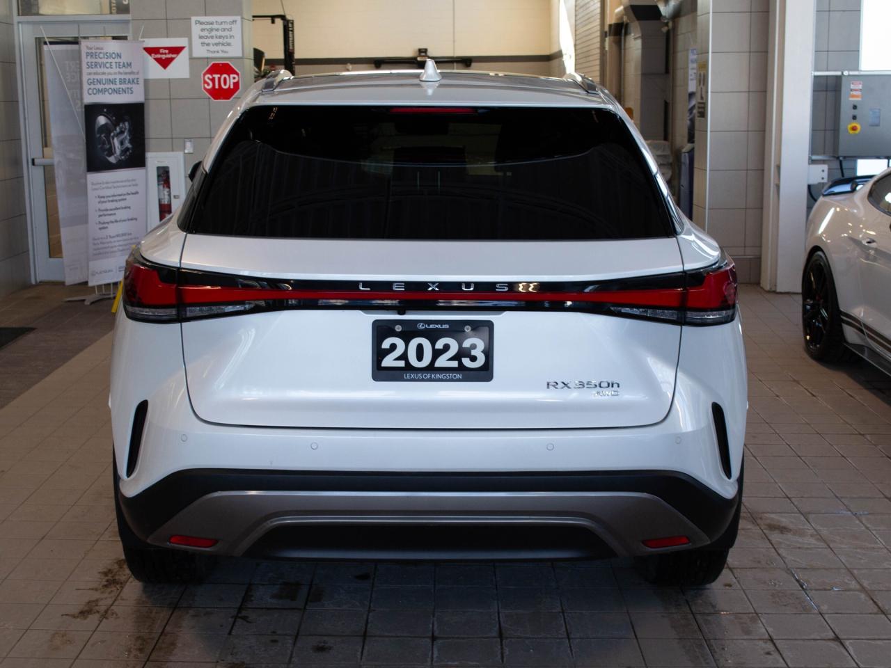 2023 Lexus RX 350H  Photo4