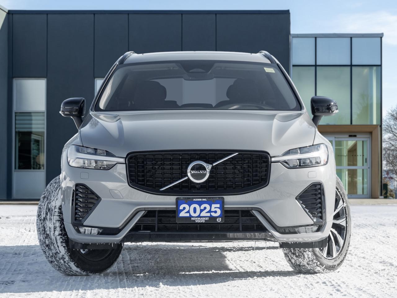 2025 Volvo XC60 B5 AWD Core Dark Theme  19" ALLOY WHEEL  VOLVO CPO Photo