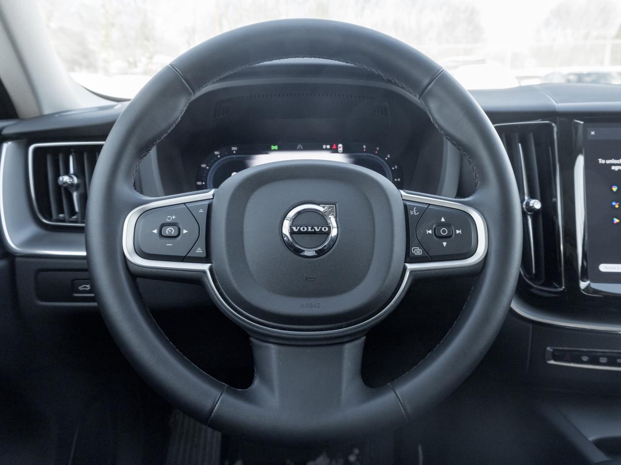 2025 Volvo XC60 B5 AWD Core Dark Theme  19" ALLOY WHEEL  VOLVO CPO Photo