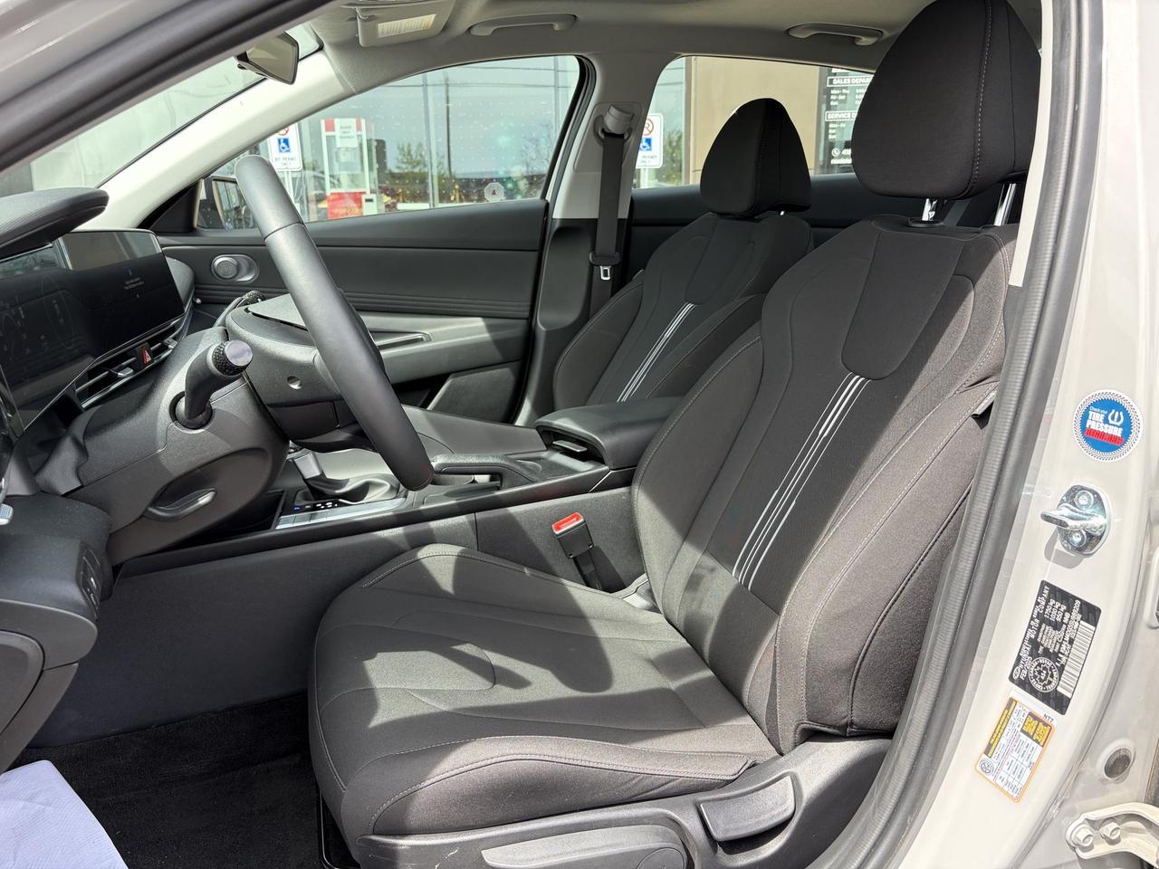 2025 Hyundai Elantra Preferred IVT w-Tech Pkg   Starting from 4.69% OAC Photo