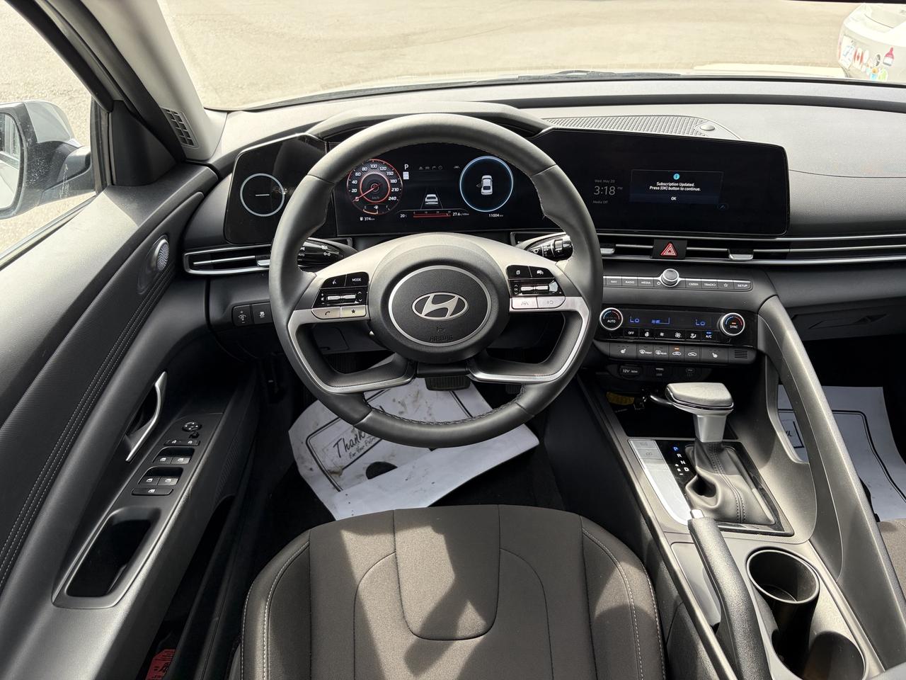 2025 Hyundai Elantra Preferred IVT w-Tech Pkg   Starting from 4.69% OAC Photo