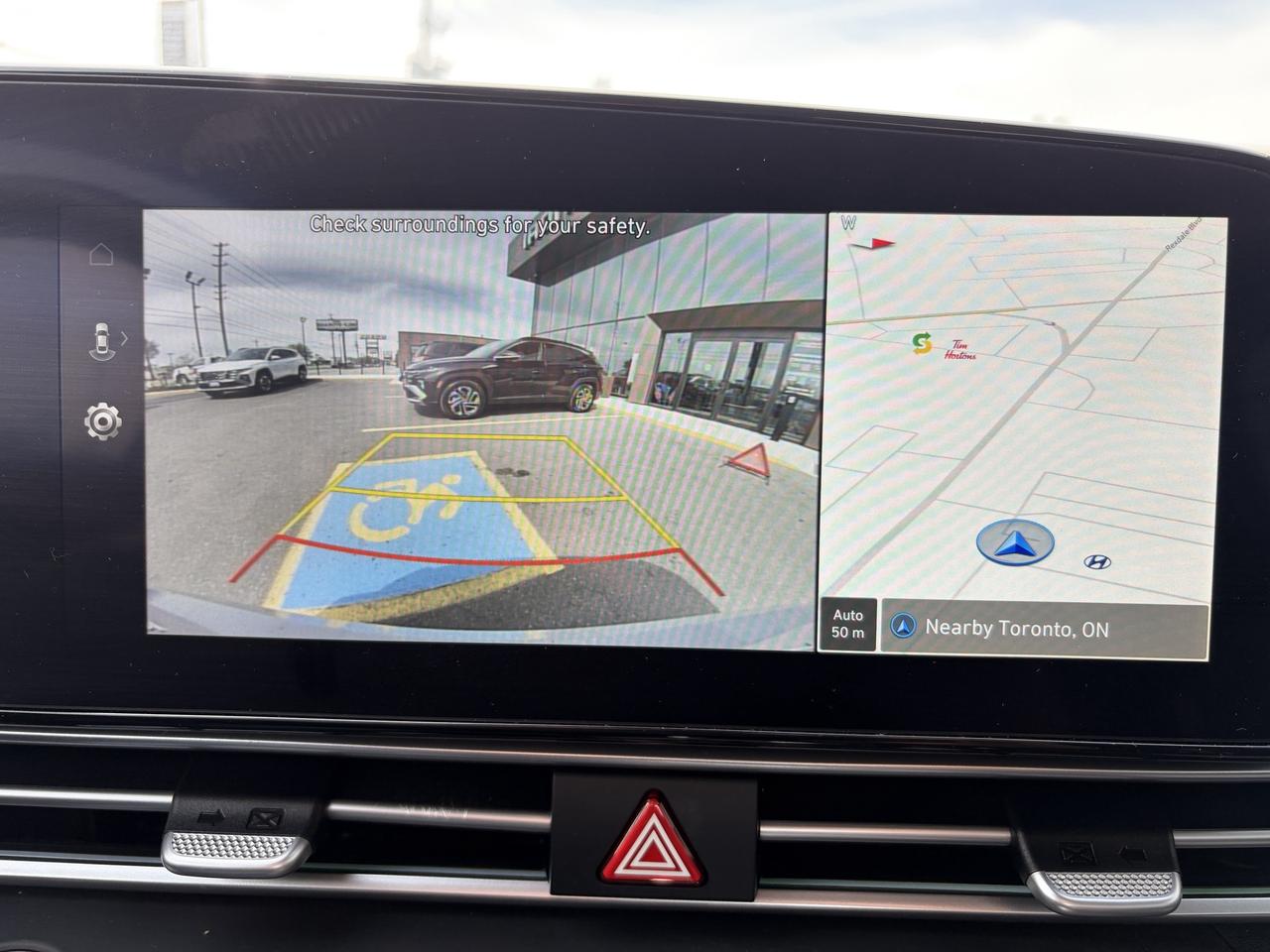 2025 Hyundai Elantra Preferred IVT w-Tech Pkg   Starting from 4.69% OAC Photo