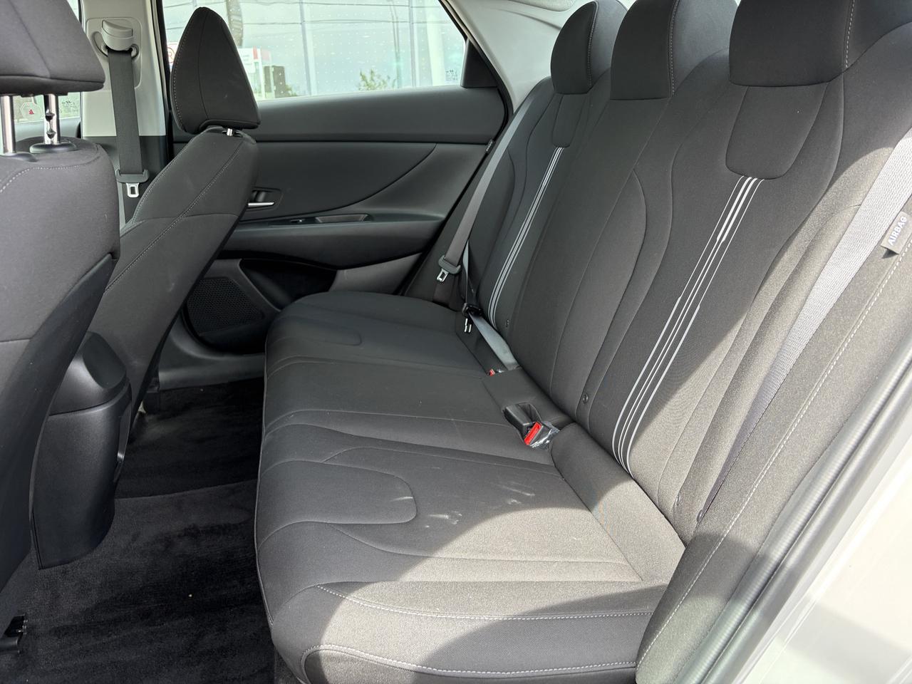 2025 Hyundai Elantra Preferred IVT w-Tech Pkg   Starting from 4.69% OAC Photo