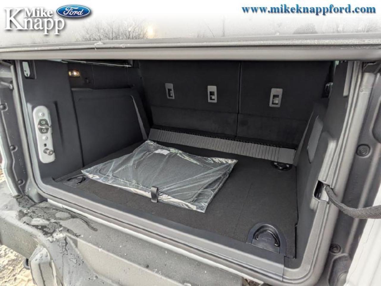 2026 Ford Bronco Outer Banks Photo4