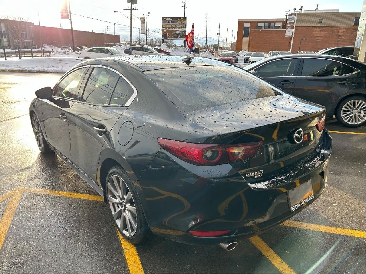 2024 Mazda MAZDA3 GT Auto i-ACTIV AWD   CLEAN CARFAX Photo2