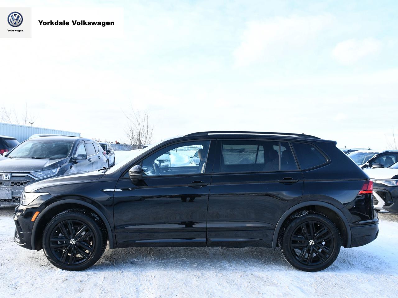 2022 Volkswagen Tiguan  Photo2