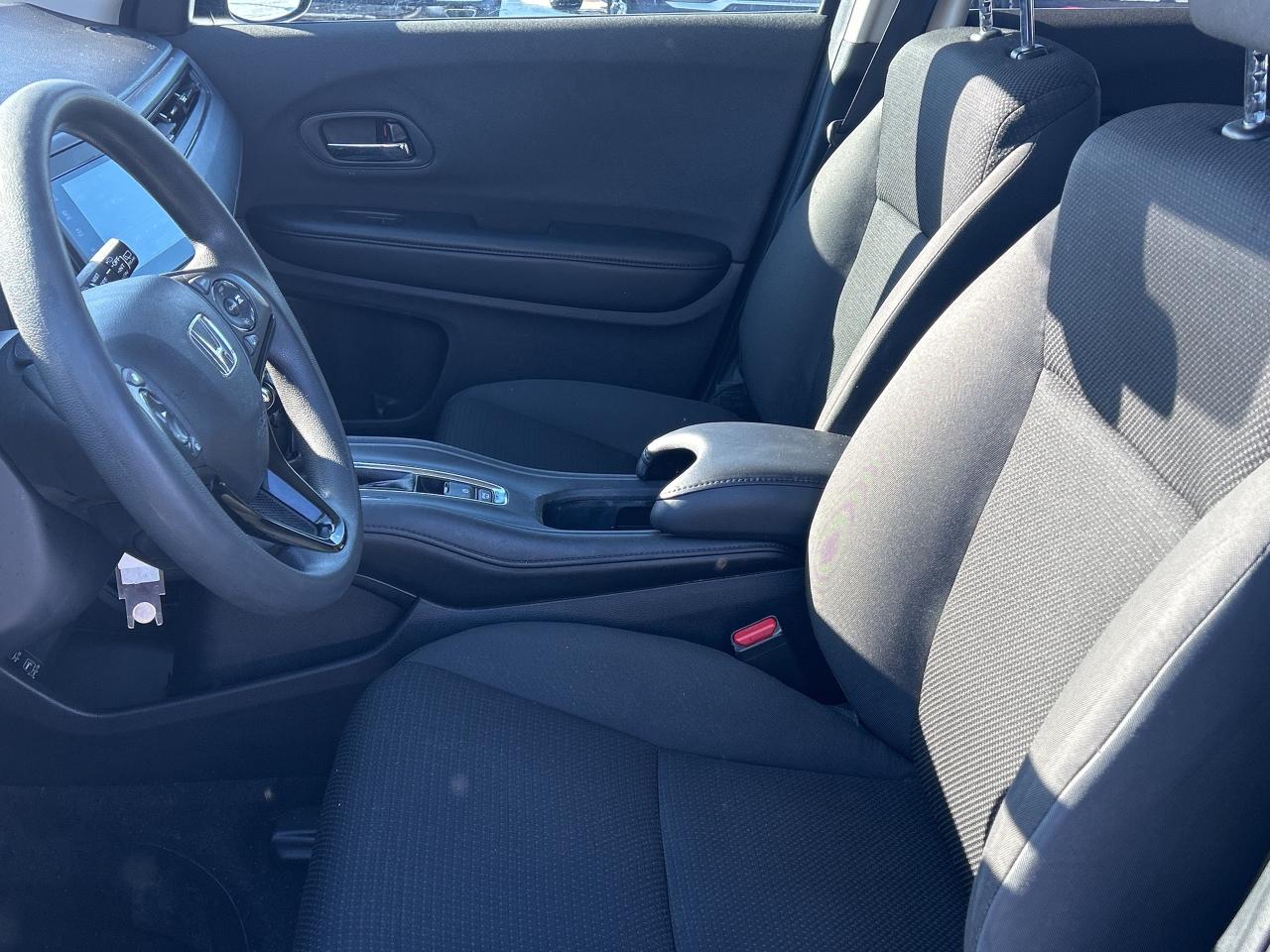 2020 Honda HR-V LX FWD CarPlay  Bluetooth Rear Camera H.Seats Photo