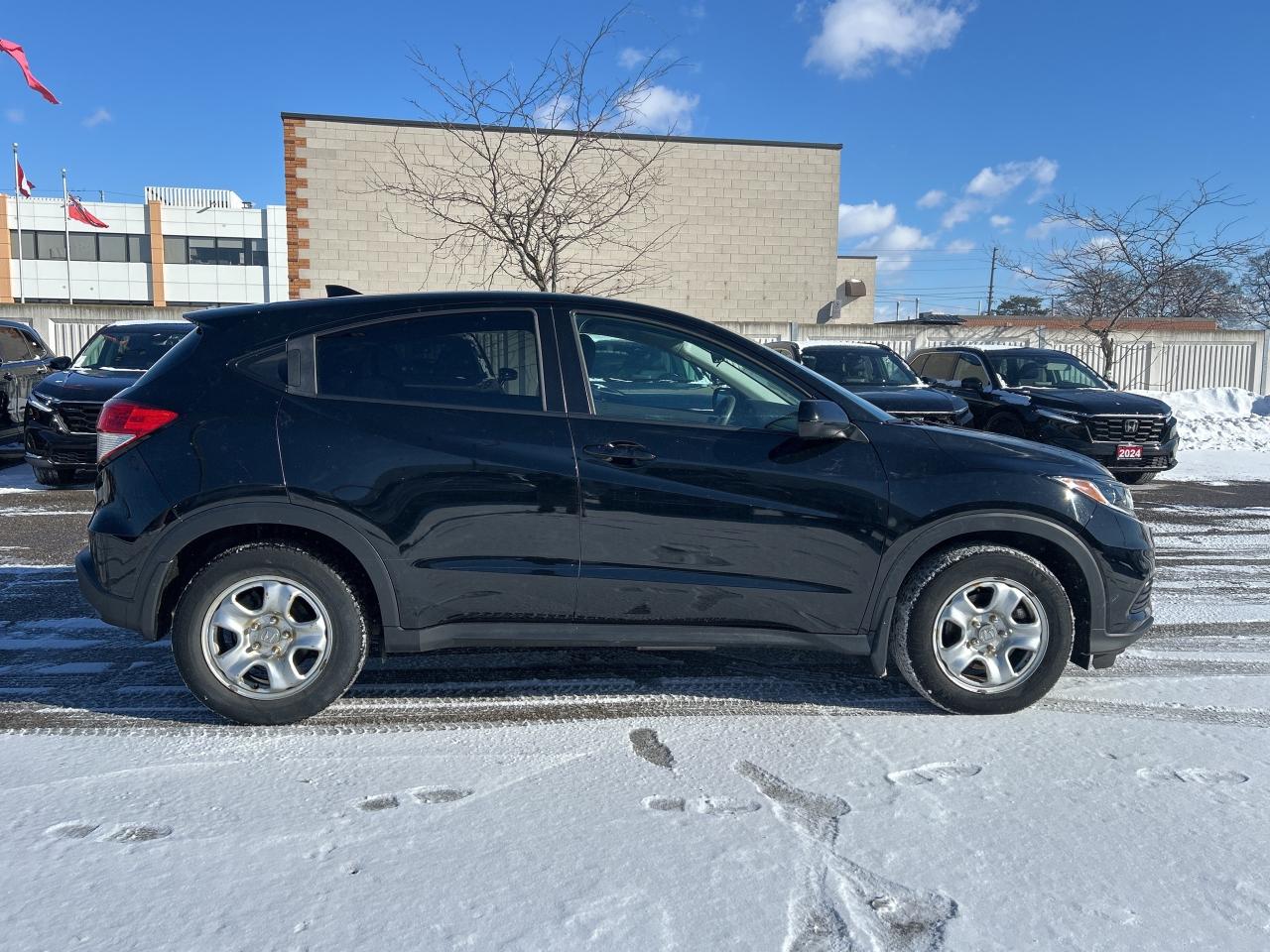 2020 Honda HR-V LX FWD CarPlay  Bluetooth Rear Camera H.Seats Photo