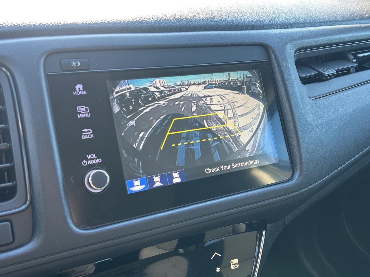 2020 Honda HR-V LX FWD CarPlay  Bluetooth Rear Camera H.Seats Photo