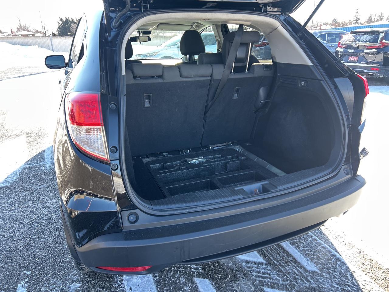 2020 Honda HR-V LX FWD CarPlay  Bluetooth Rear Camera H.Seats Photo