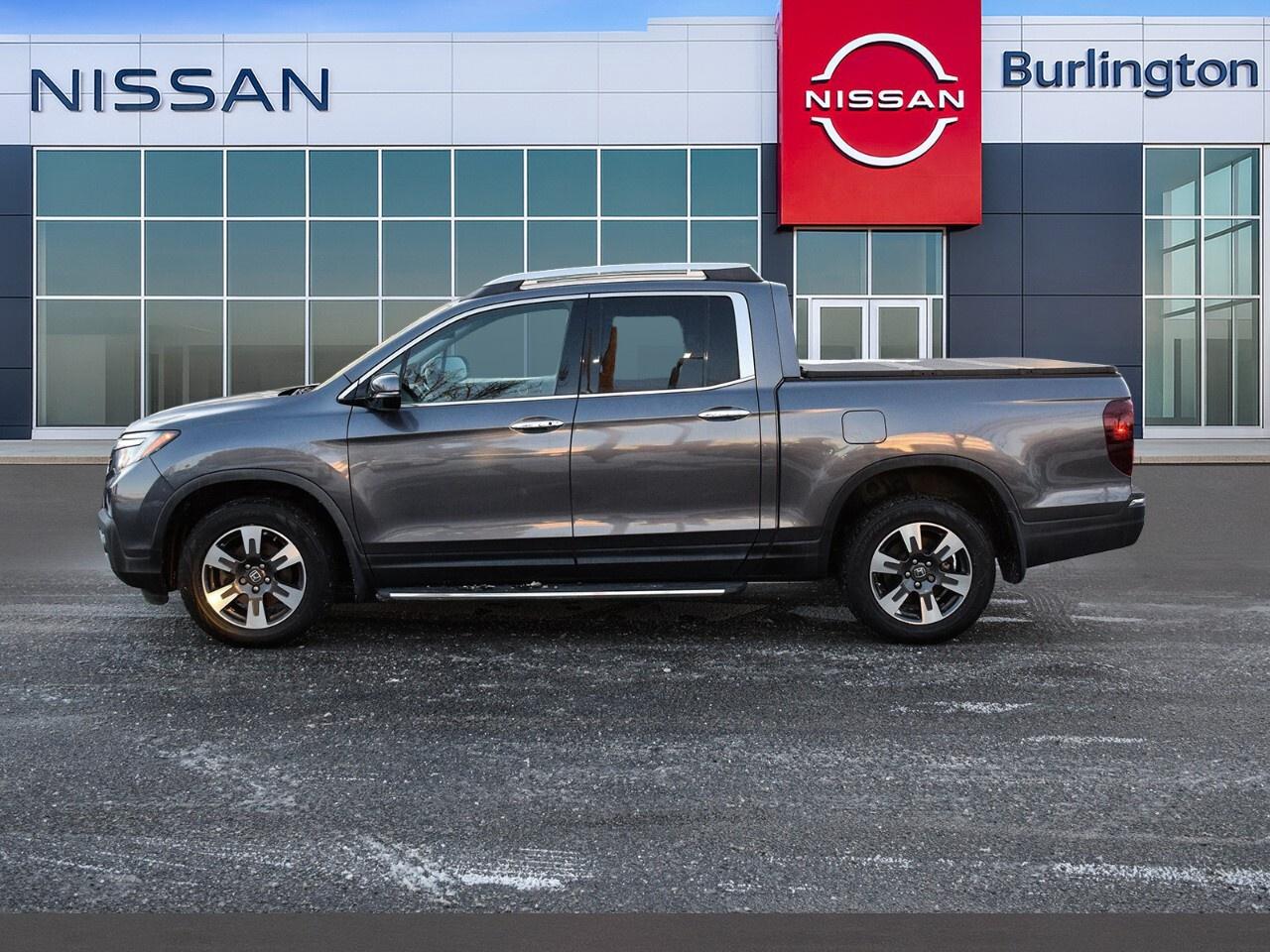 2018 Honda Ridgeline TOURING, HEATED AND COOLED SEATS, TONNEAU COVER Photo