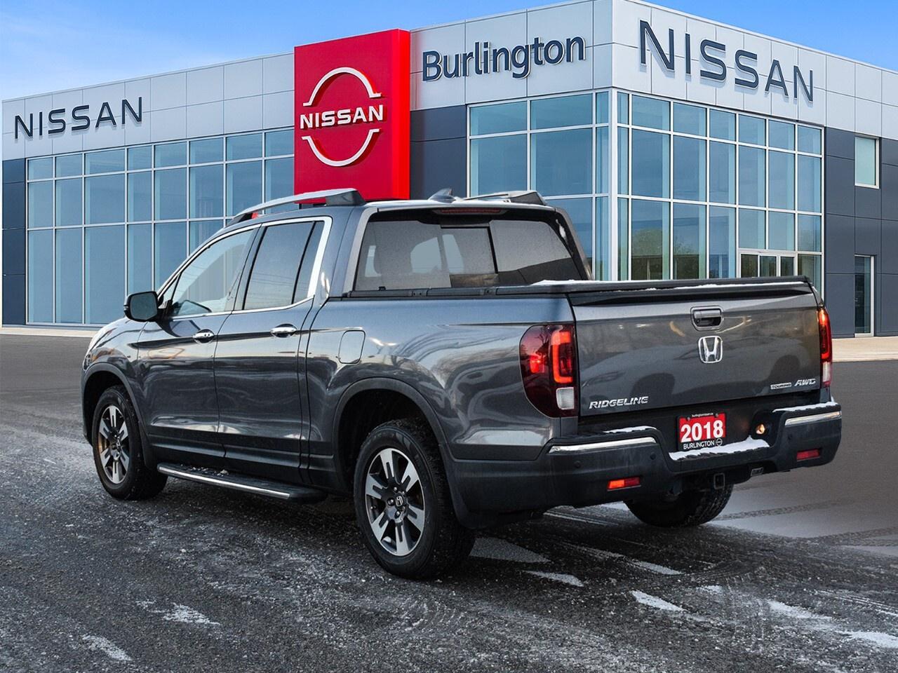 2018 Honda Ridgeline TOURING, HEATED AND COOLED SEATS, TONNEAU COVER Photo