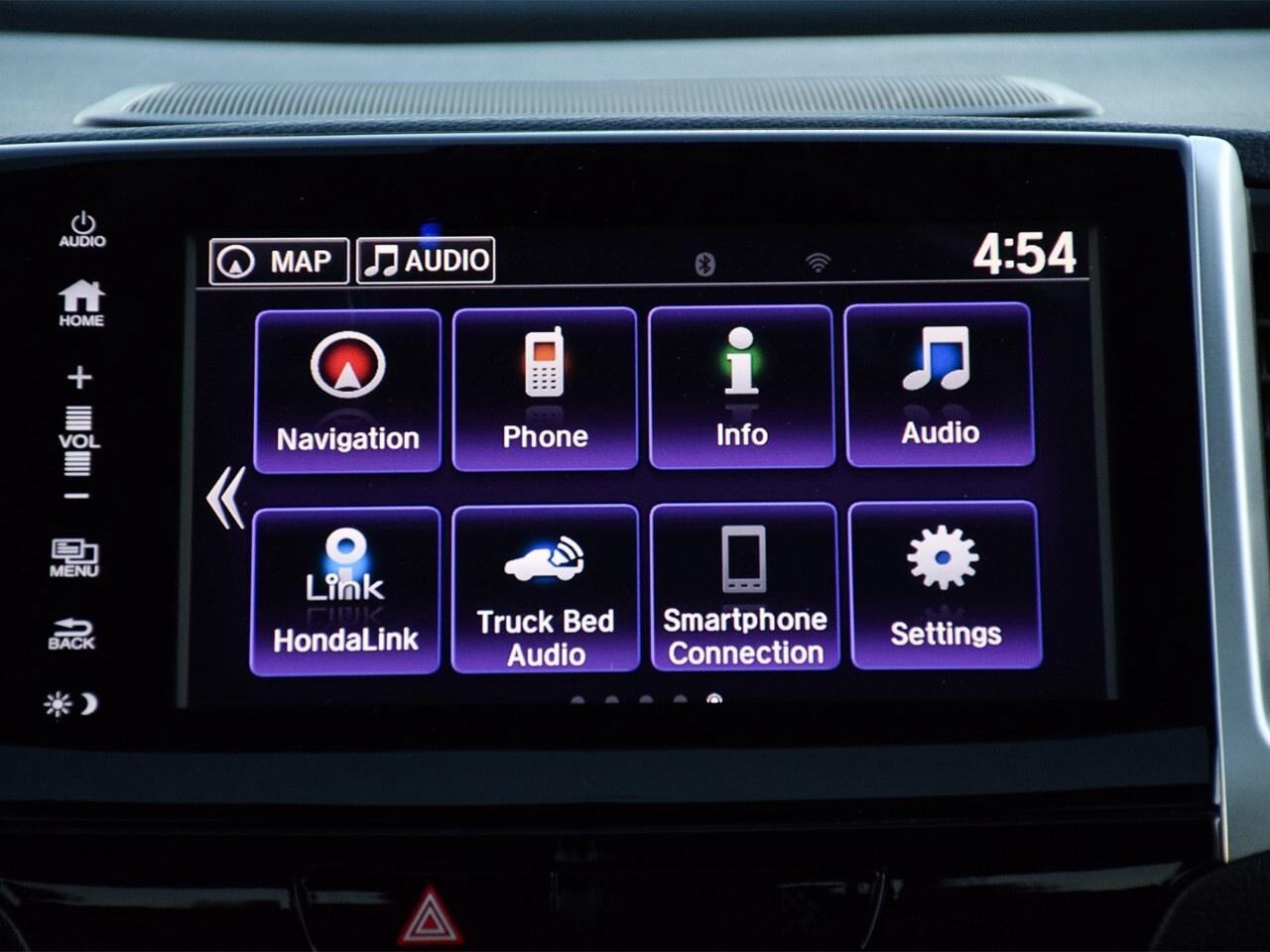 2018 Honda Ridgeline TOURING, HEATED AND COOLED SEATS, TONNEAU COVER Photo