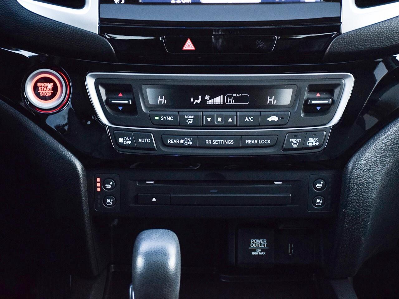 2018 Honda Ridgeline TOURING, HEATED AND COOLED SEATS, TONNEAU COVER Photo