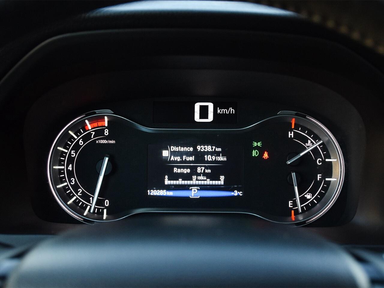 2018 Honda Ridgeline TOURING, HEATED AND COOLED SEATS, TONNEAU COVER Photo