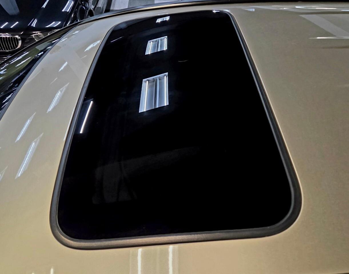 2009 Honda CR-V 4WD EX-L One Owner/Clean Carfax/All Wheel Drive Photo