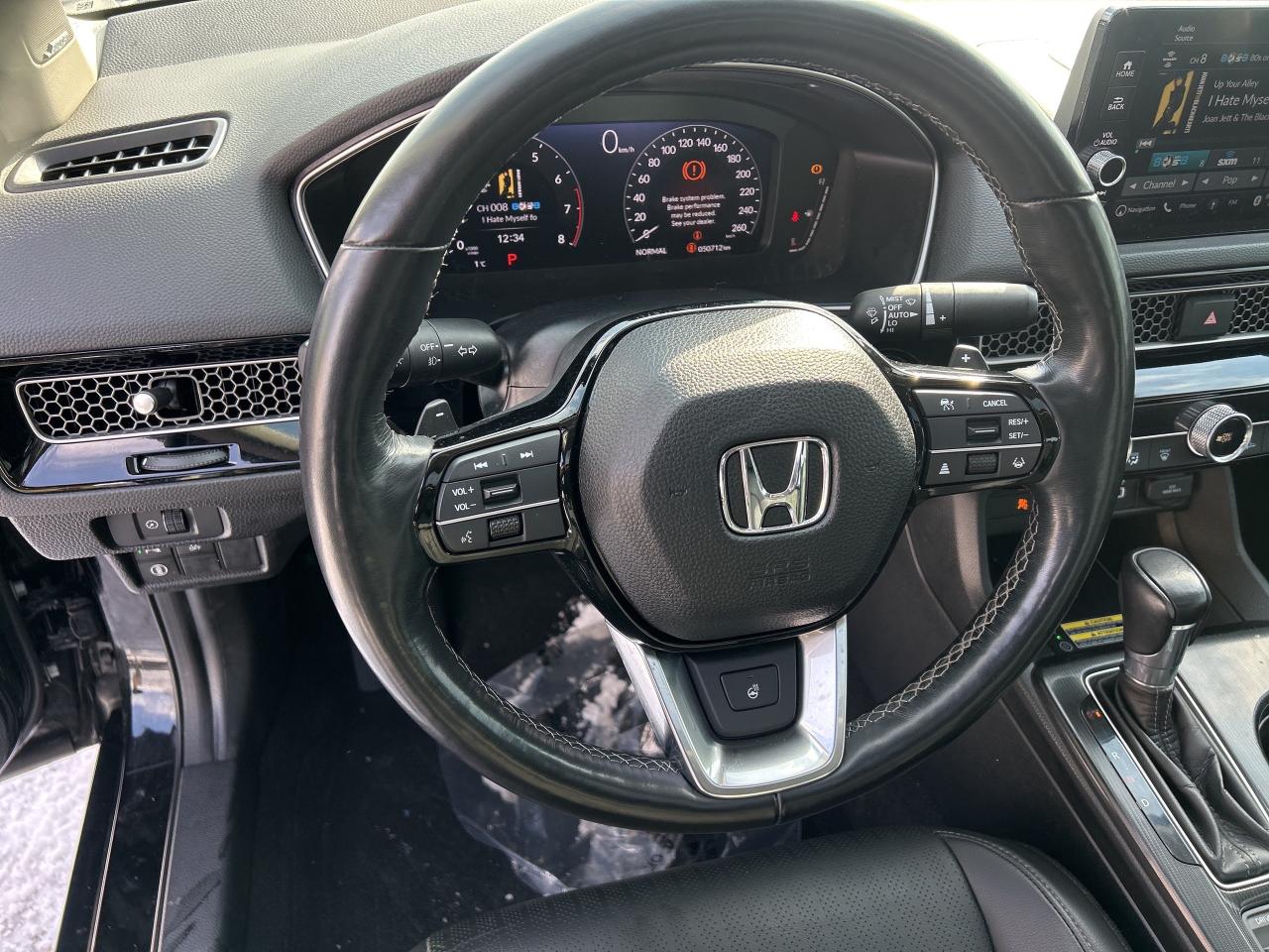 2022 Honda Civic Sedan Touring Leather  Navigation  Sunroof  CarPlay Photo