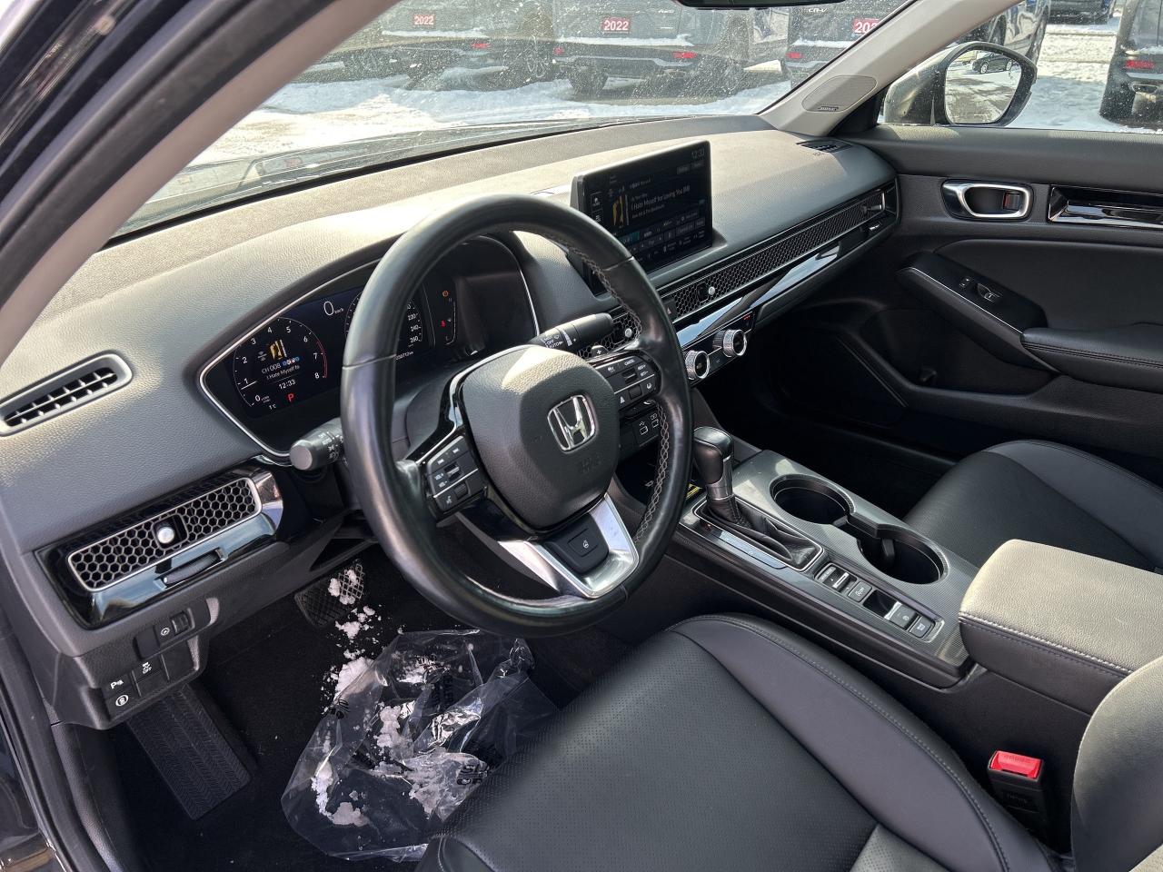 2022 Honda Civic Sedan Touring Leather  Navigation  Sunroof  CarPlay Photo