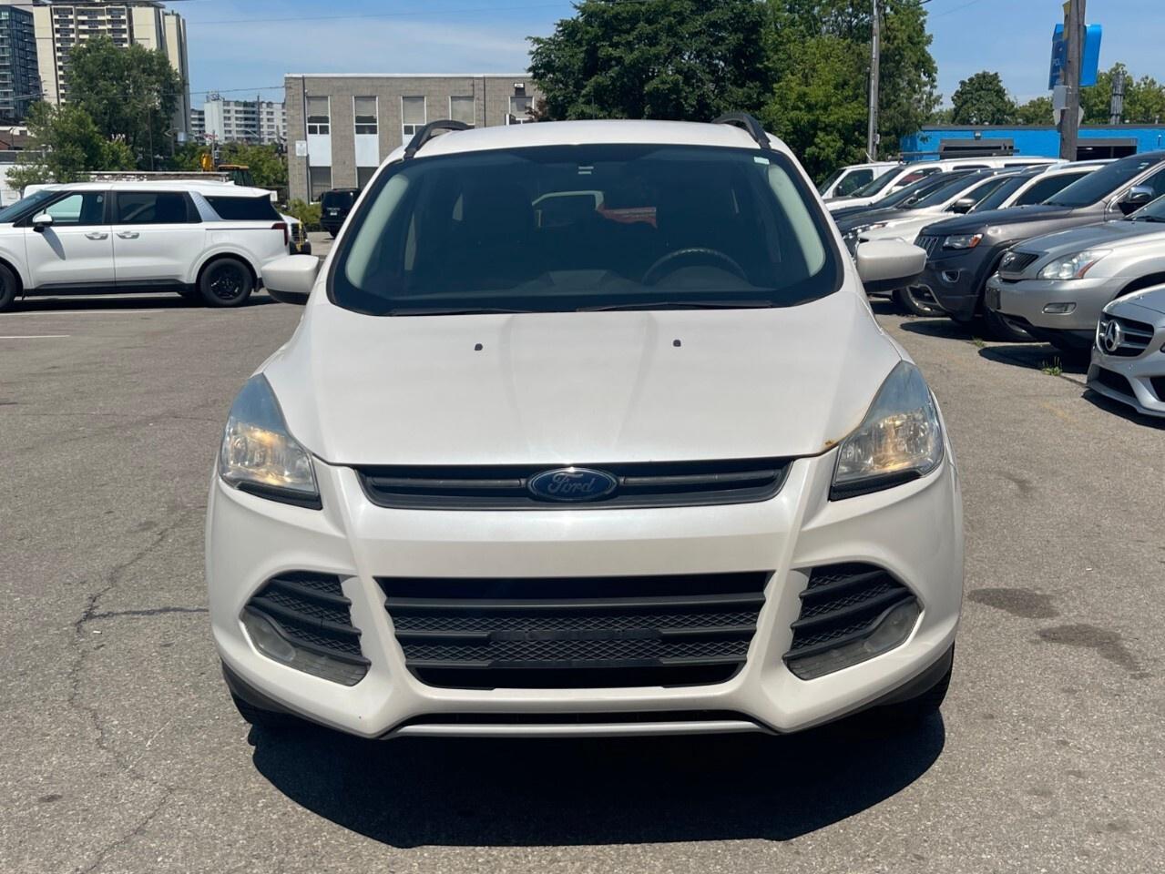 2014 Ford Escape FWD 4dr SE Navigation/Backup cam/A/C/Heated seats Photo