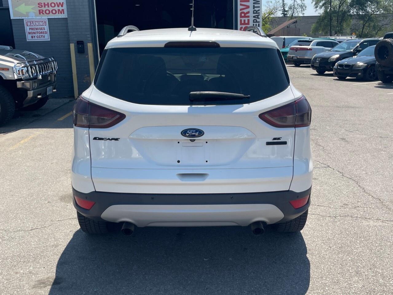 2014 Ford Escape FWD 4dr SE Navigation/Backup cam/A/C/Heated seats Photo4