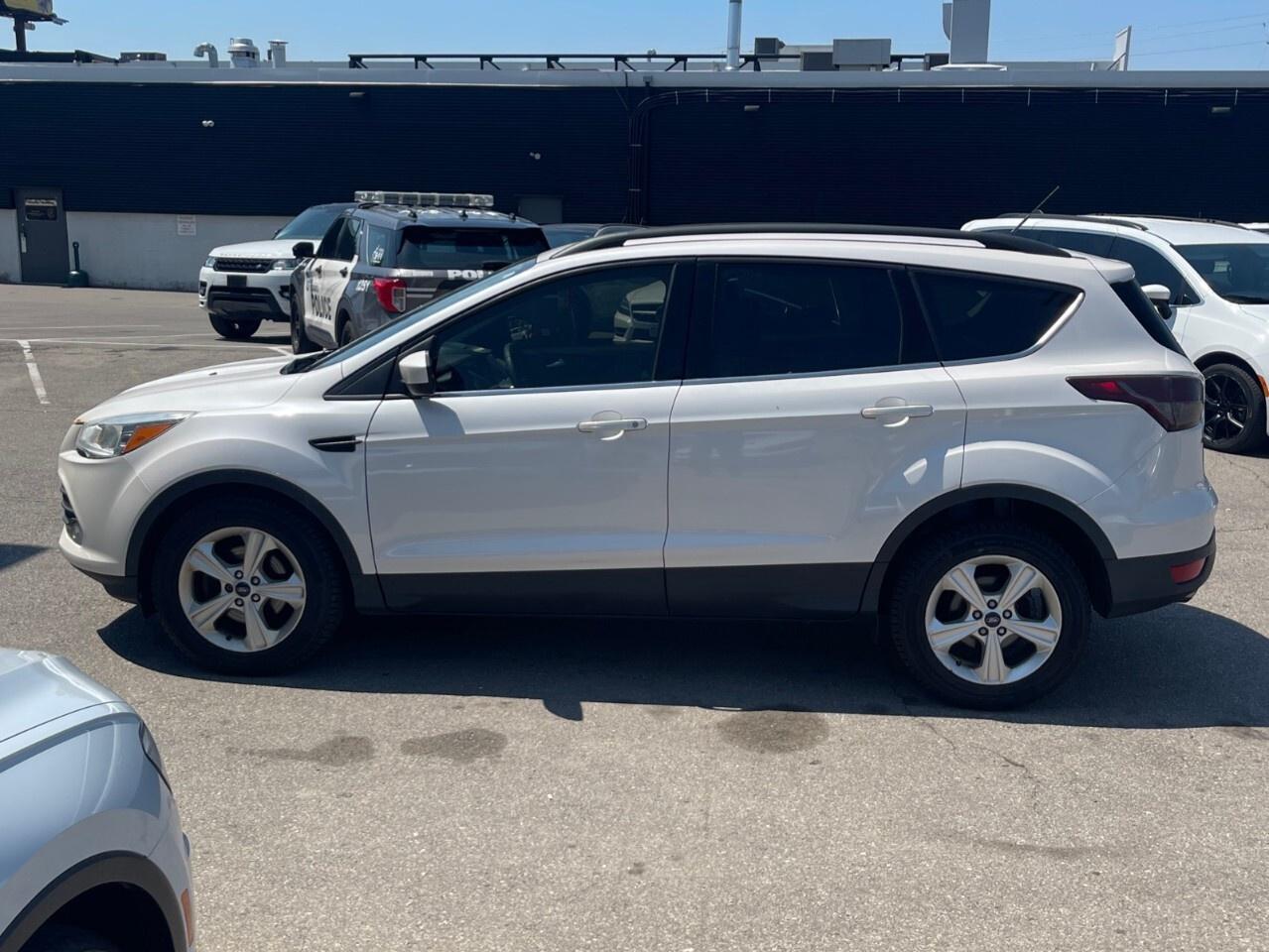 2014 Ford Escape FWD 4dr SE Navigation/Backup cam/A/C/Heated seats Photo