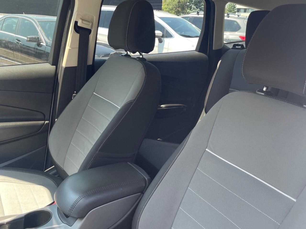 2014 Ford Escape FWD 4dr SE Navigation/Backup cam/A/C/Heated seats Photo