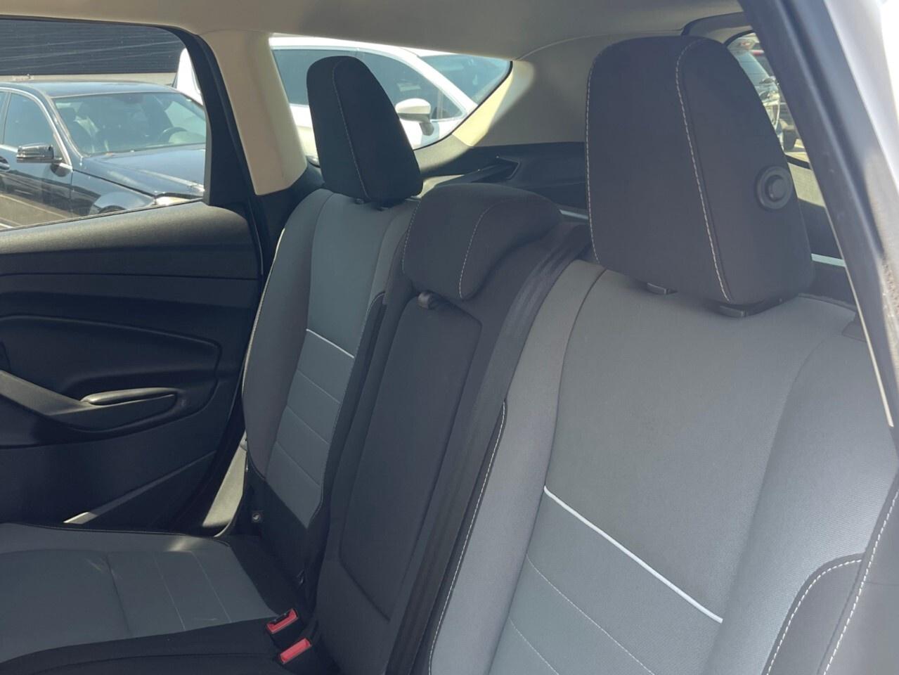 2014 Ford Escape FWD 4dr SE Navigation/Backup cam/A/C/Heated seats Photo