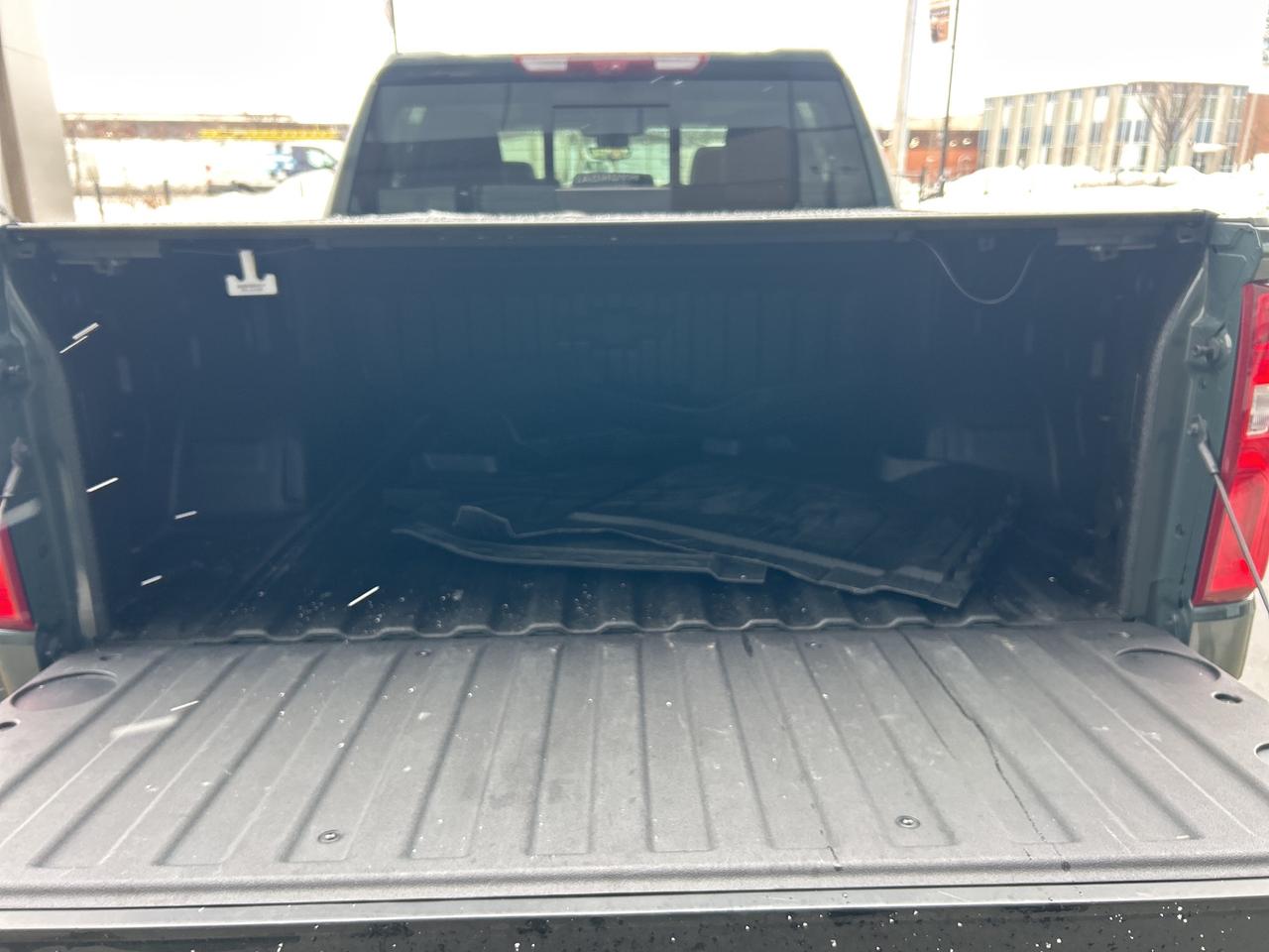 2025 Chevrolet Silverado 1500 4WD Crew Cab 147  LTZ   CLEAN CARFAX   ONE OWNER Photo