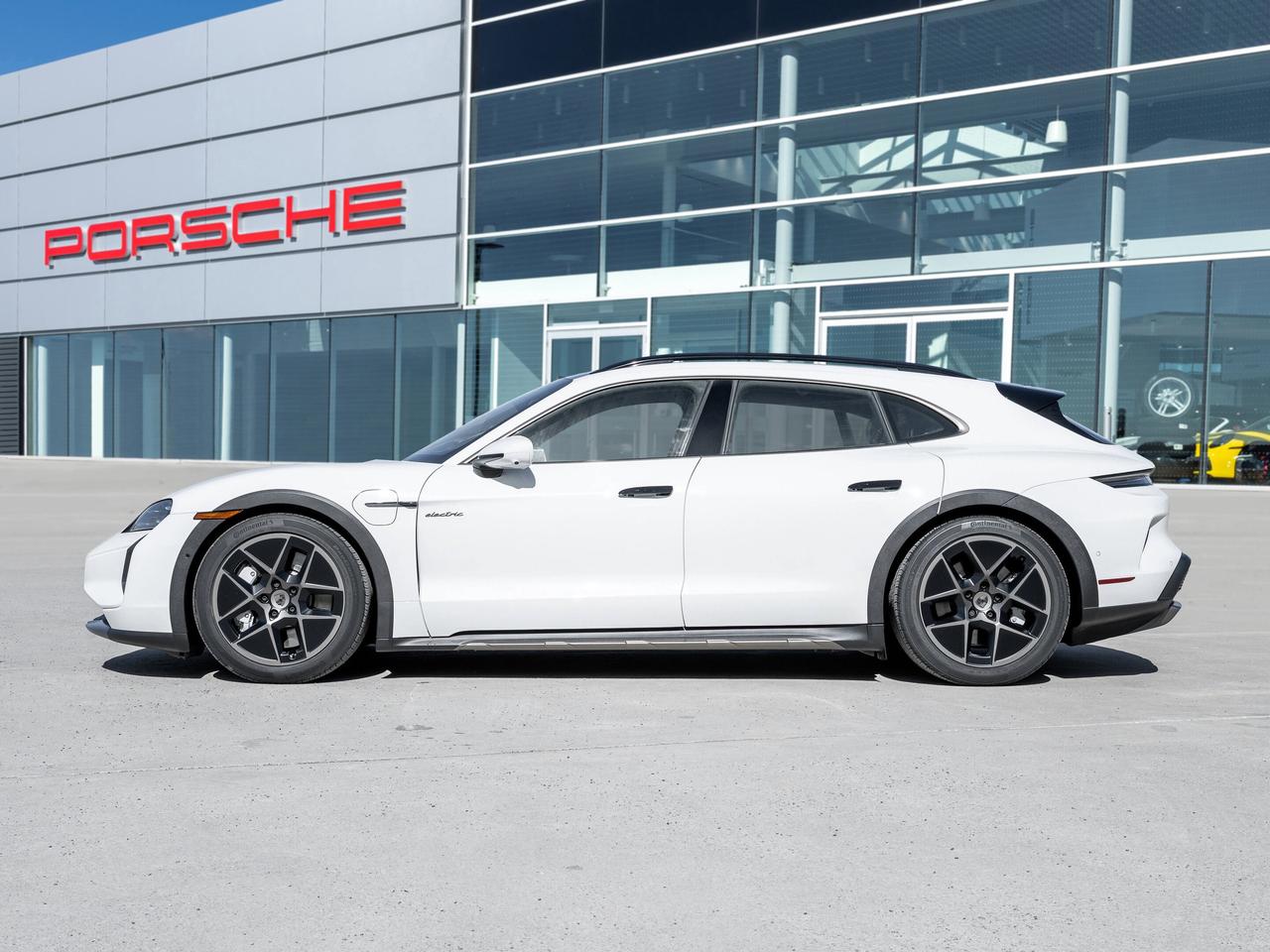 2025 Porsche Taycan Turbo Cross Turismo AWD Premium Pkg Porsche InnoDr Photo2