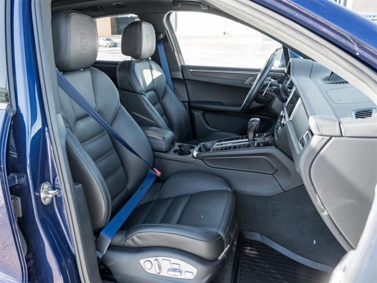 2023 Porsche Macan AWD CPO Premium Pkg Plus 20 Macan S Wheels in Jet Photo