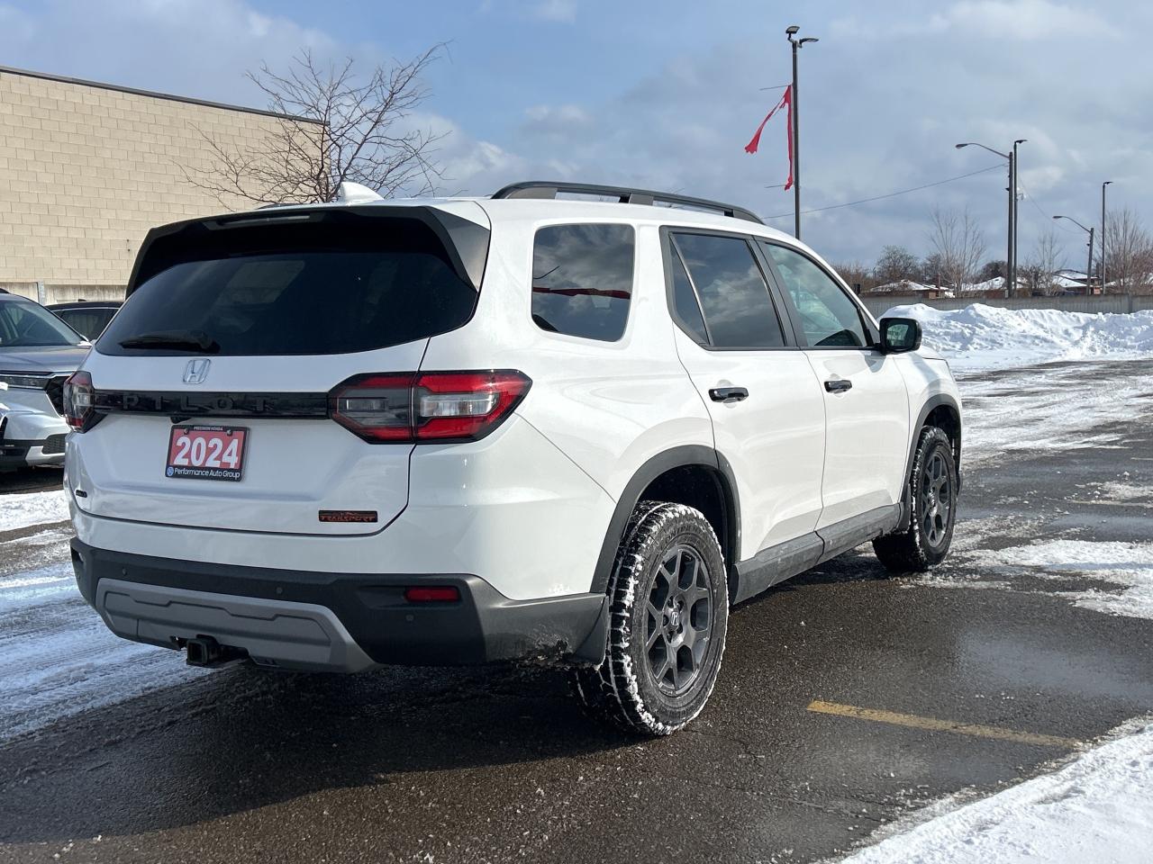 2024 Honda Pilot TrailSport  Leather CarPlay  Panoramic Sunroof Photo