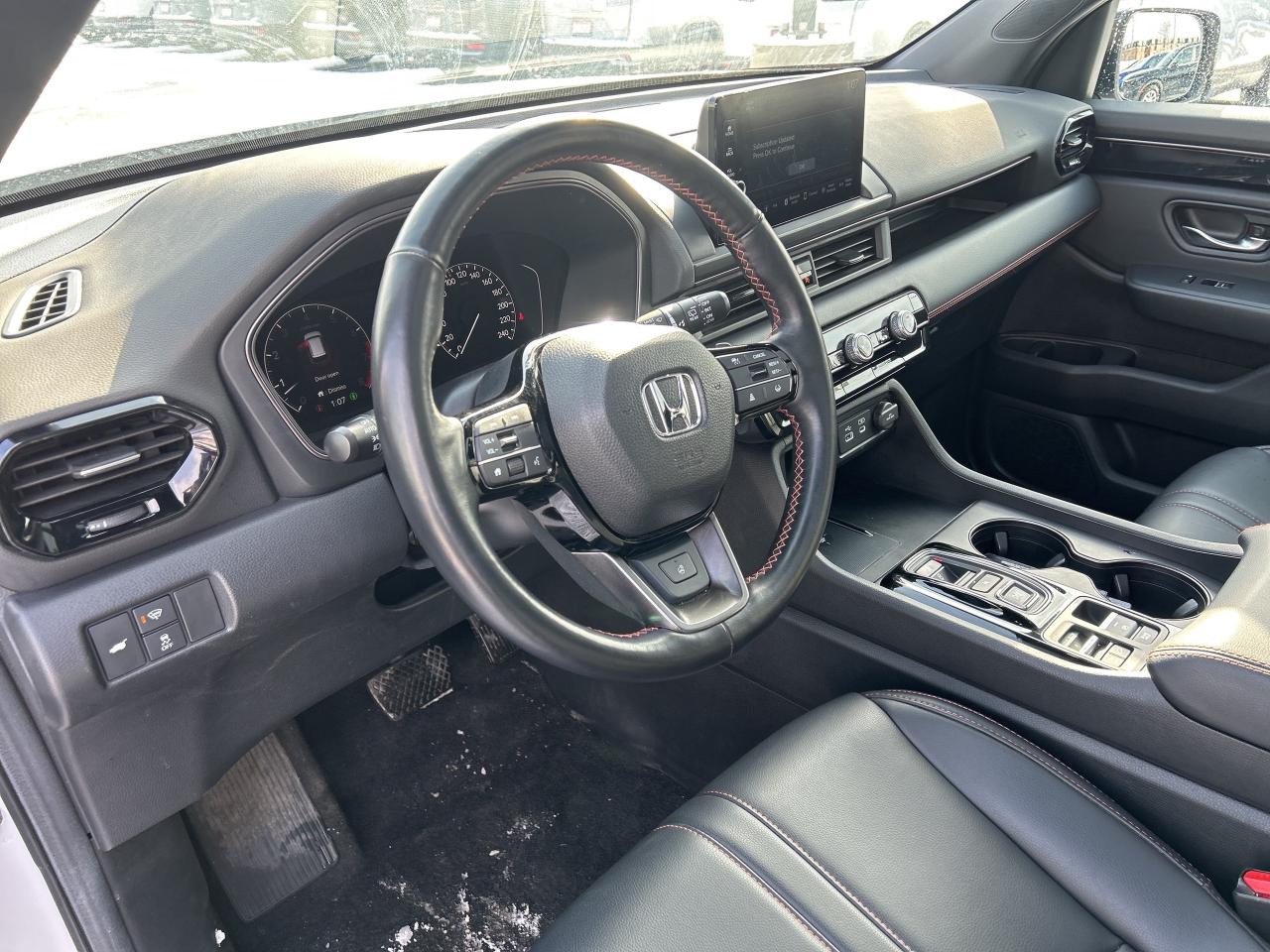 2024 Honda Pilot TrailSport  Leather CarPlay  Panoramic Sunroof Photo