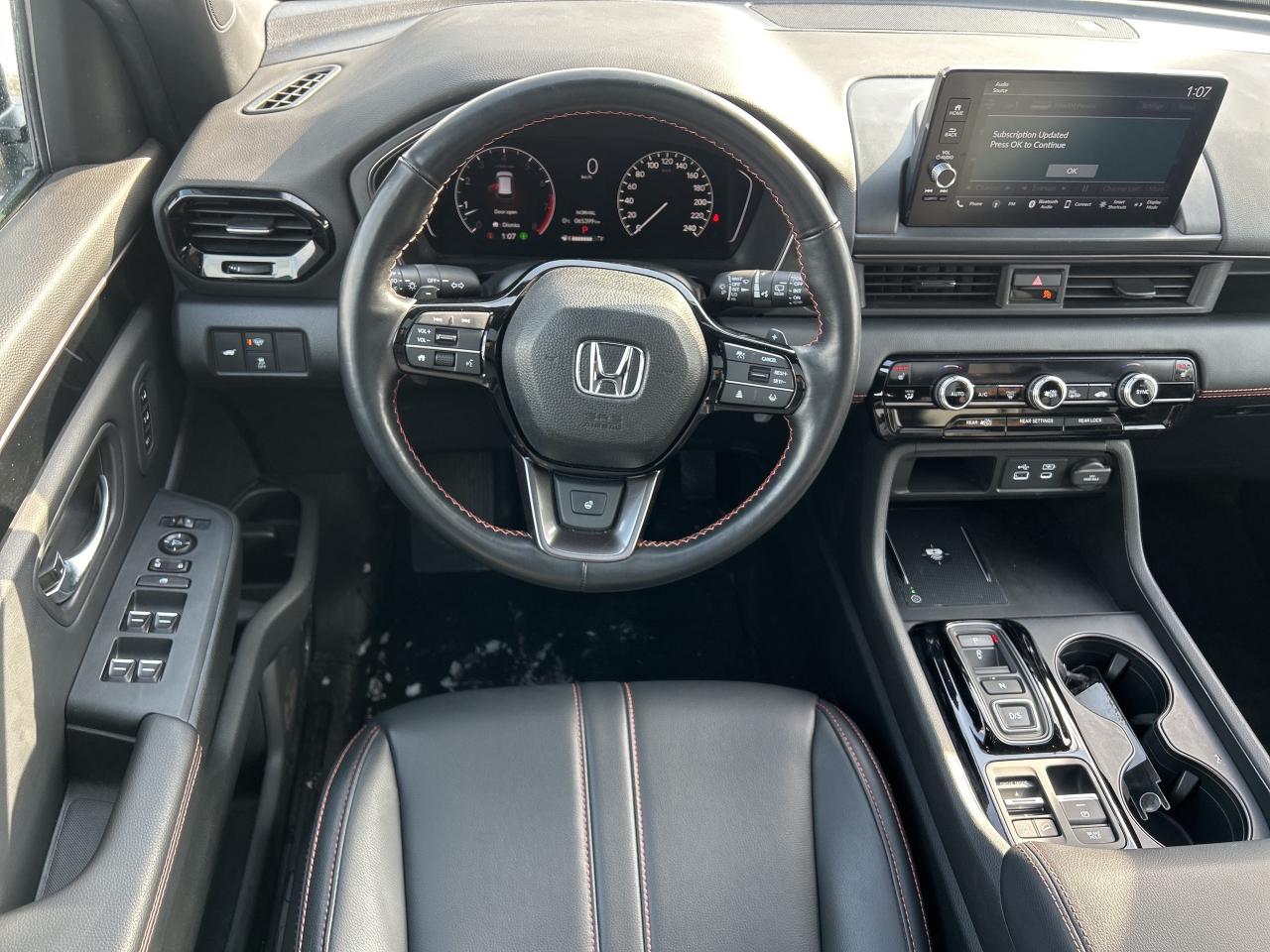 2024 Honda Pilot TrailSport  Leather CarPlay  Panoramic Sunroof Photo