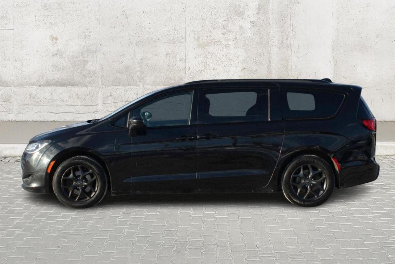 2018 Chrysler Pacifica Touring-L 2WD Photo