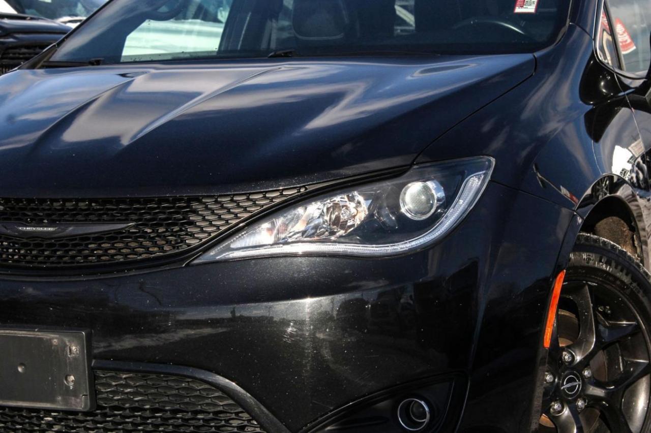 2018 Chrysler Pacifica Touring-L 2WD Photo