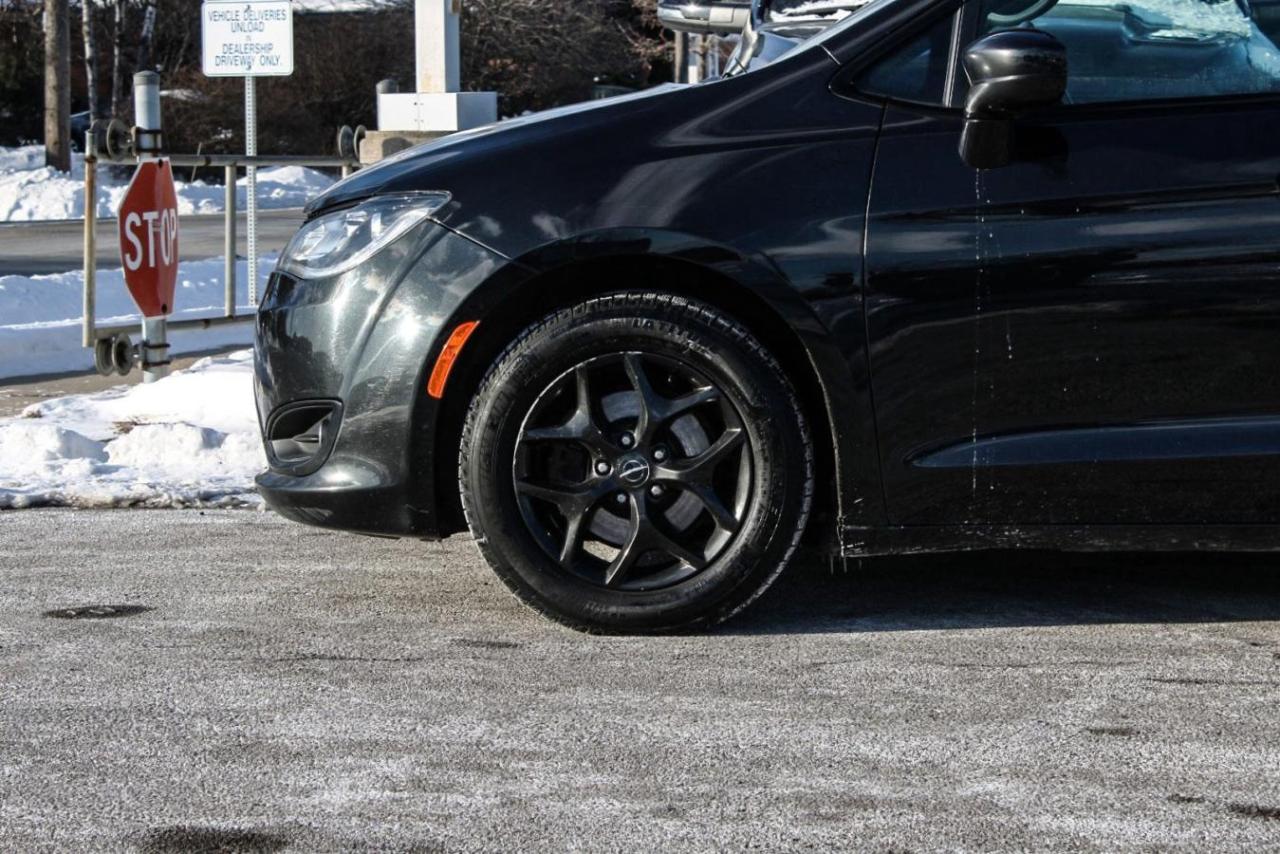 2018 Chrysler Pacifica Touring-L 2WD Photo